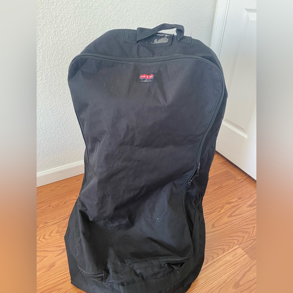 Car Seat Travel Bag.  Padded, Gate Check Backpack for booster / car seat / base